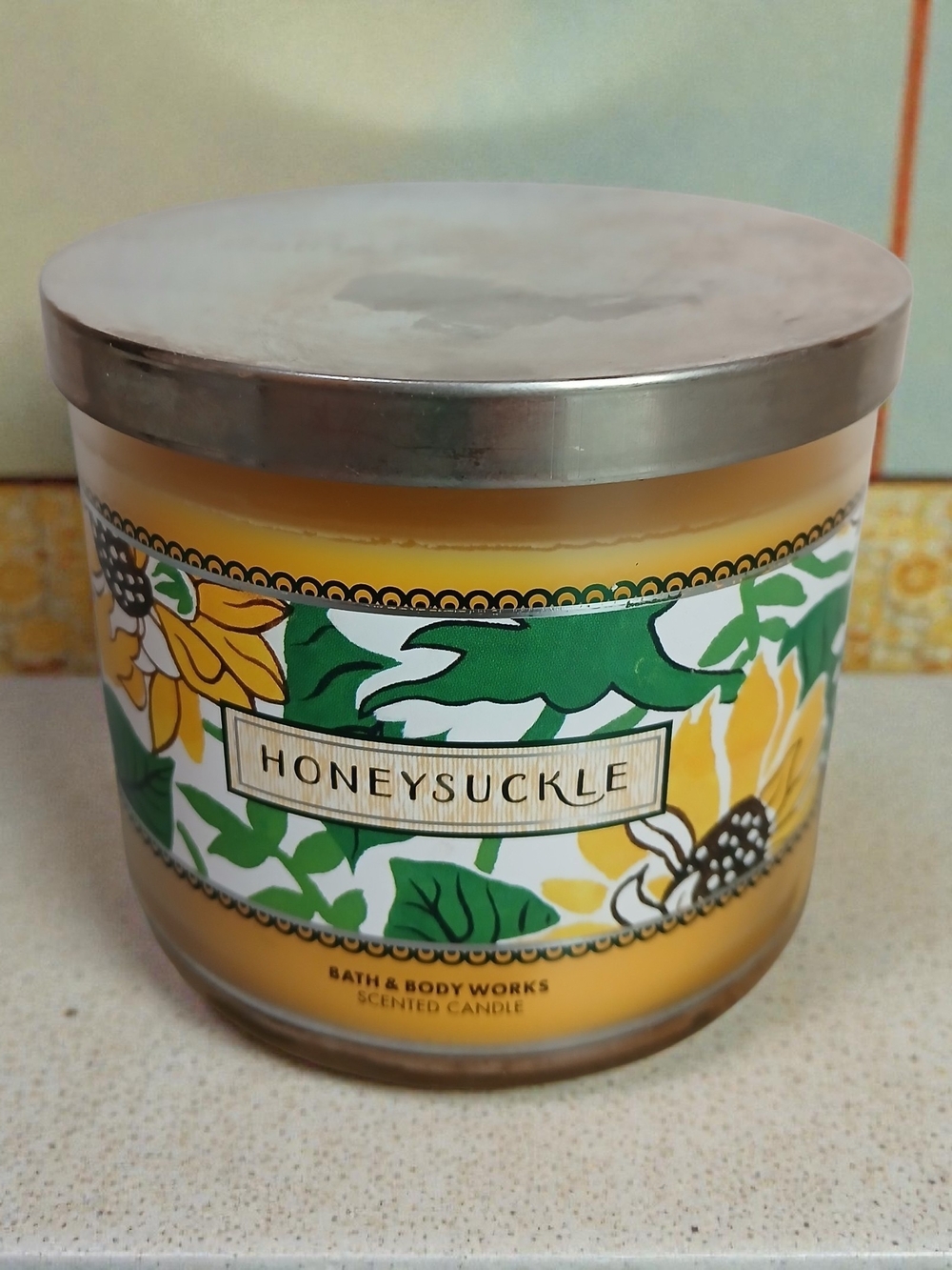 Bath & Body Works Honeysuckle Candle - Yellow, Green & Silver